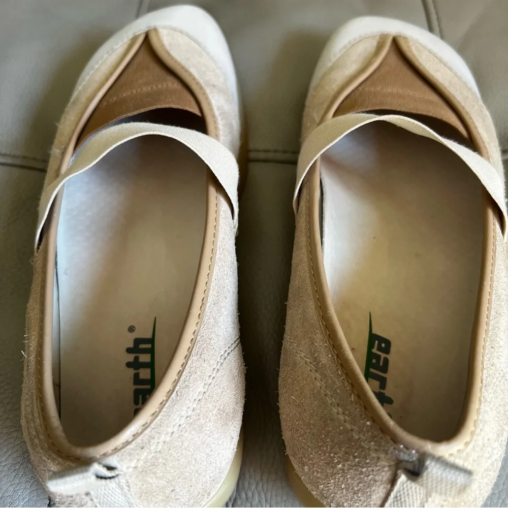 Kalso Earth Women's Tan and White Casual Shoes - Picture 4 of 16
